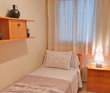 Apartamento de alquiler en Passeig Marítim de Neptú, Playa de Gandia - Photo 2
