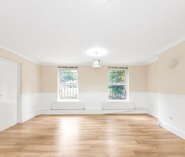 Thicket Road, London, SE20 - Photo 2