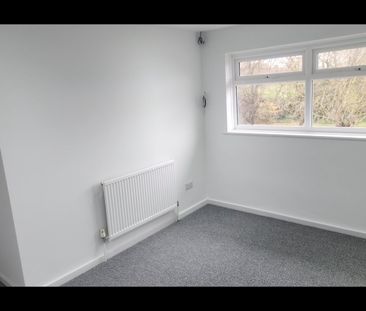 3 Bed Semi-Detached House, Four Acres, BS13 - Photo 1