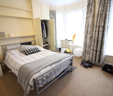 Inverness Place, Roath - Photo 3