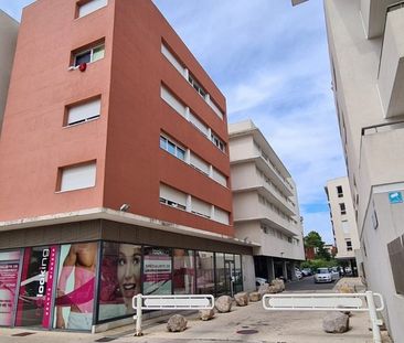 Studio 21.8 m². Kitchenette équipée. - Photo 3
