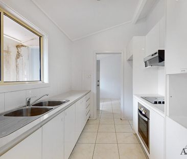 THREE BEDROOM HOUSE WITH SPACIOUS BACKYARD - Photo 2