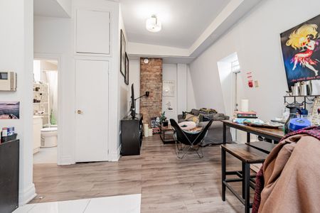 For Lease - 212 Carlton Street Unit# 3, Toronto, Ontario - Photo 2