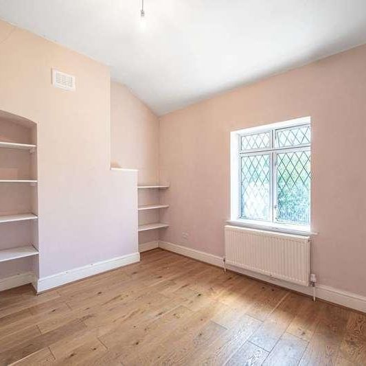 Brent Terrace, Temple Fortune, NW2 - Photo 1