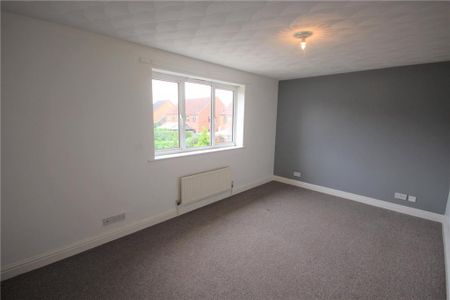 2 bedroom semi-detached house to rent - Photo 2