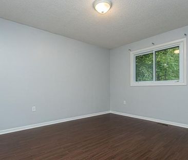 For Lease - 33 B Grove Street Unit# main floor, Barrie, Ontario - Photo 4