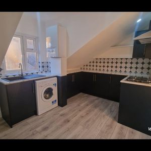 Studio Flat, Whitehorse Road, CR0 - Photo 2