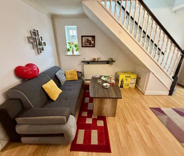 2 bedroom semi-detached house to rent - Photo 4