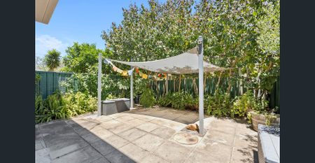 STUNNING 1x1 in HIGHGATE - Photo 3