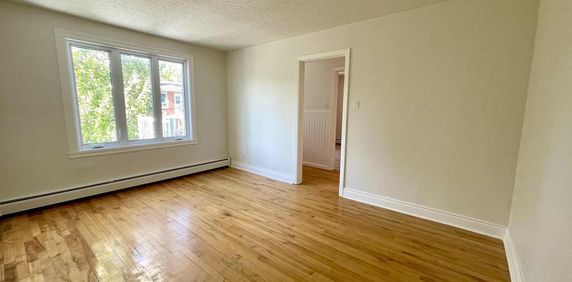 5 1/2 lumineux, chauffé, 1 stationnement déneigé - Photo 2