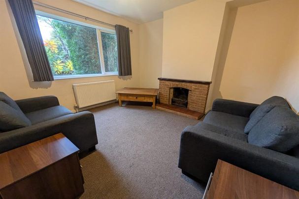 4 bedroom semi-detached house to rent - Photo 1