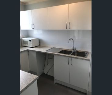 Unfurnished Apartment Overlooking the Swan River! - Photo 4