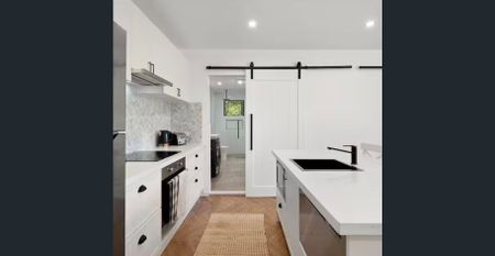 1 Bedroom cottage and large shed on 25 acres - Photo 2