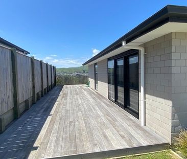 5 Rotorua Grove, Aotea - Photo 1