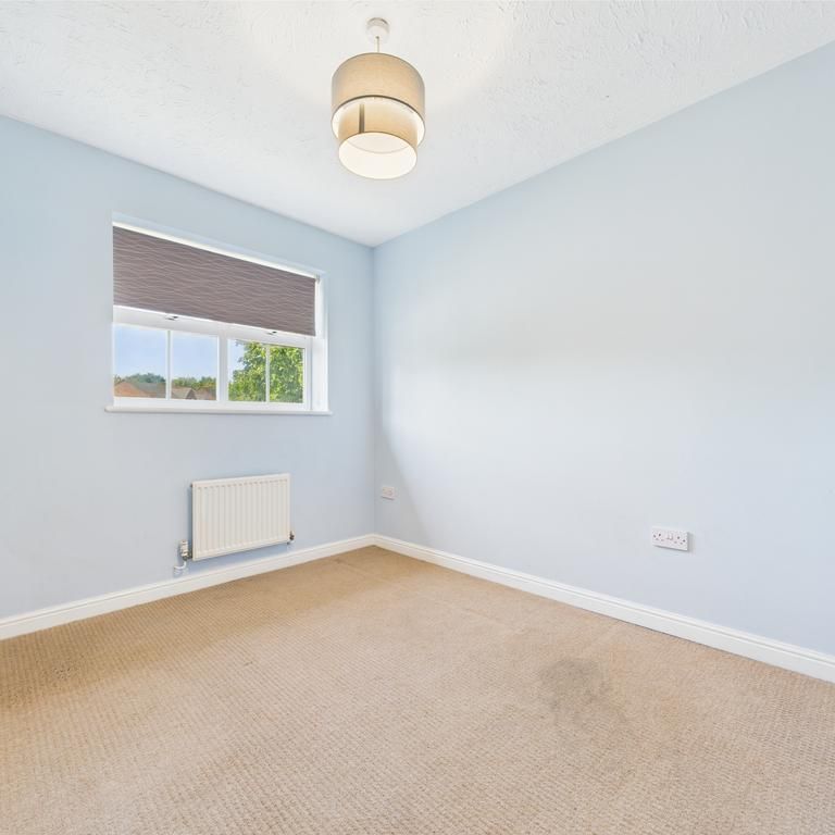 3 bedroom end of terrace house to rent - Photo 1