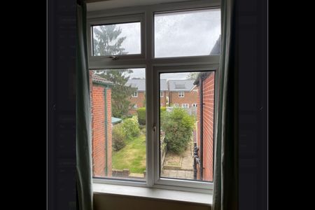 Room in a Shared House, Cromwell Road, SO15 - Photo 5