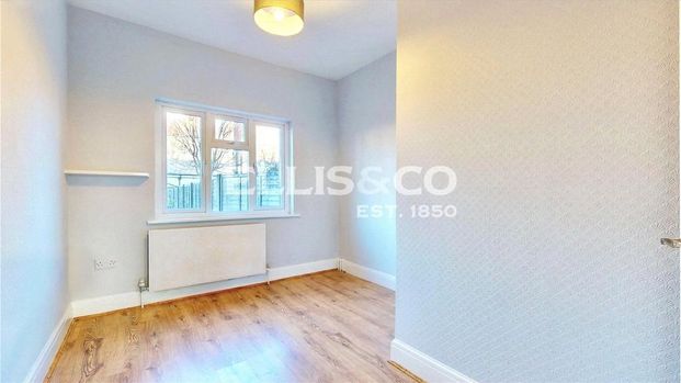 4 bedroom terraced house to rent - Photo 1