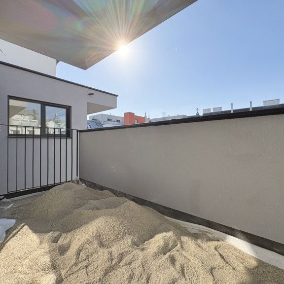 Helle 2 Zi Mietwohnung mit Aussicht und Balkon im 6 OG im Erstbezug - BEZIEHBAR AB MAI - Photo 1