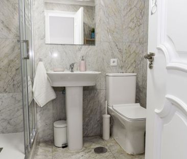 Modern room in Madrid, Paseo de los Pontones Street - Photo 3