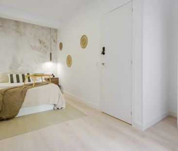 Room in a shared 4-bedroom apartment for rent in Castellana - Photo 3
