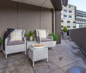 Luxury Furnished Apartment with One Secure Carpark - Photo 3