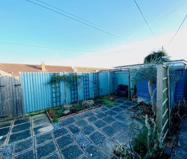4, Rose Avenue, Middleton On Sea - Photo 6