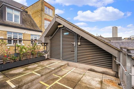 Long Acre, Covent Garden, WC2E, London - Photo 2