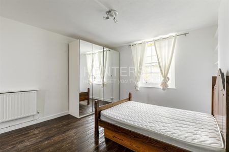 3 bedroom flat to rent - Photo 5