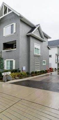 4 Beds & 3.5 Bath Townhouse in the Urban Core of Newton, Surrey! - Photo 1