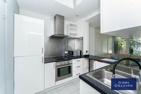 2 Bedroom Flat/Apartment to rent - Photo 2