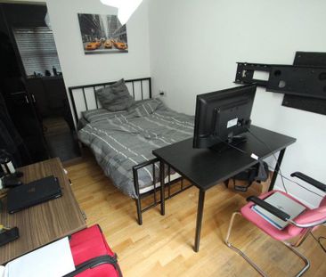 5 bedroom house to rent - Photo 2