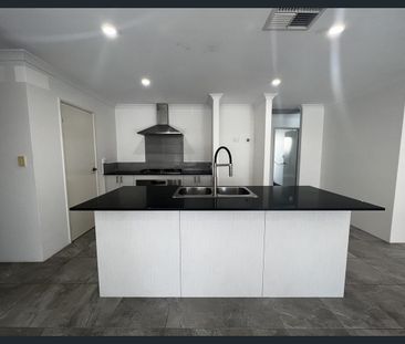 Family Home - Photo 6