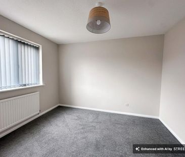 3 bedroom detached house to rent - Photo 2