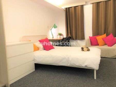 R1 - Photo 3