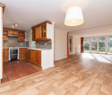 4 bedroom house to rent - Photo 2