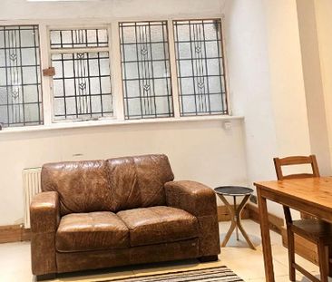 2 bedroom ground floor flat to rent - Photo 4