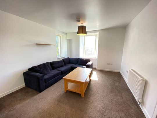 6 bedroom flat to rent - Photo 1