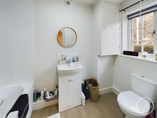 1 bedroom end of terrace house to rent - Photo 1