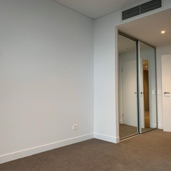 1 Bed 1 Bath 1 Parking for Lease! Set in Sydney Olympic Park, Pavilions Residences presents contemporary architecture at its best - Photo 1