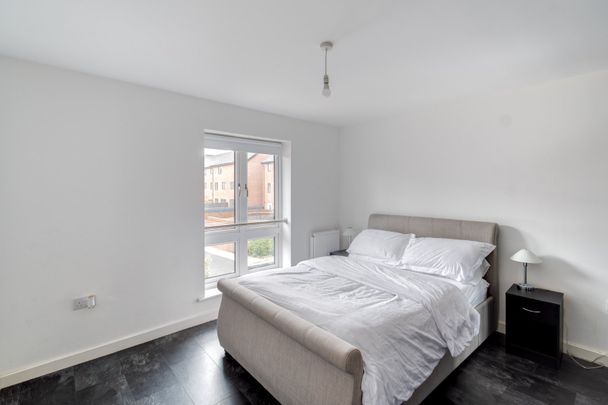 2 bed end of terrace house to rent in Ascot Way, Birmingham, B31 - Photo 1