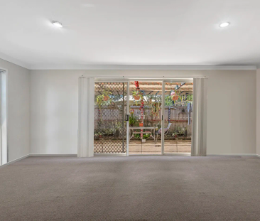 Convenient and Comfortable Townhouse Living - Photo 1