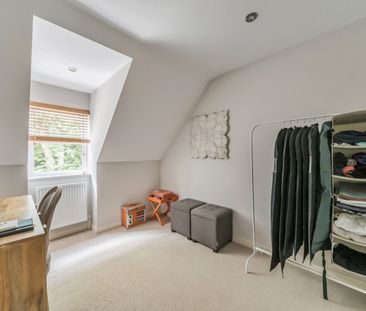 Tamerton Square, Woking, Surrey, GU22 - Photo 6