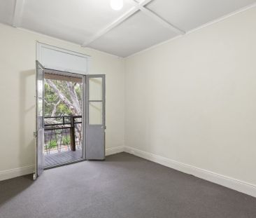 Split Level Two Bedroom Terrace - Photo 6