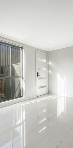 Fantastic 1 Bedroom Granny Flat - Great Location! - Photo 1