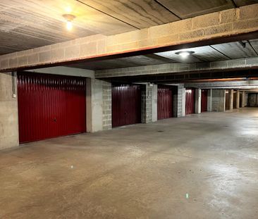 Leuk appartementje met garage, één slaapkamer en garage - Photo 1