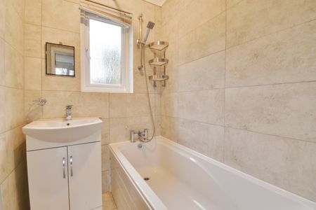 1 bedroom maisonette to rent - Photo 5