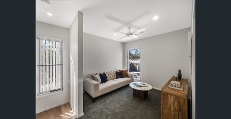 Modern 3-Bedroom Townhouse in Rochedale - Photo 3