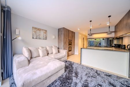 1 Bed Flat, Bartle Road, W11 - Photo 4