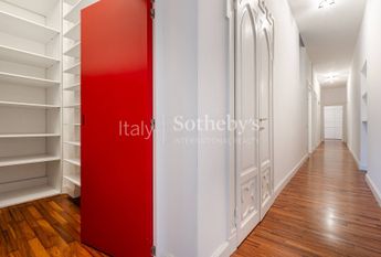 Spacious renovated apartment with balconies in a historic building