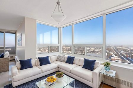 Bromley Square - Photo 5